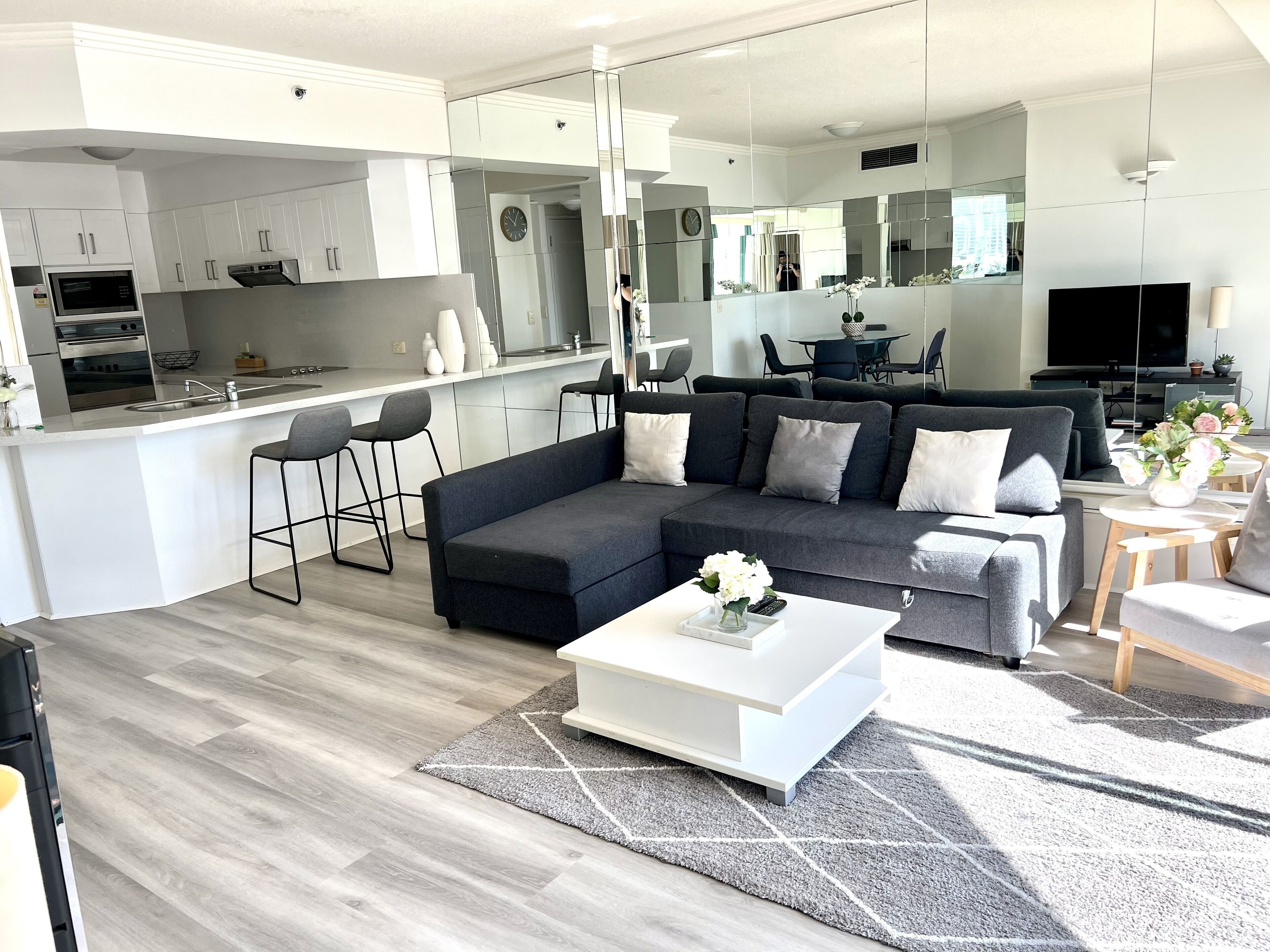 Newly Renovated!!! 1 Bedroom Apartment With Ocean Views