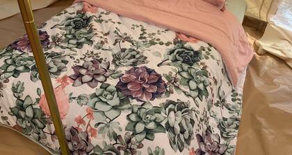 Pineapple Glamping CAMP GROUND