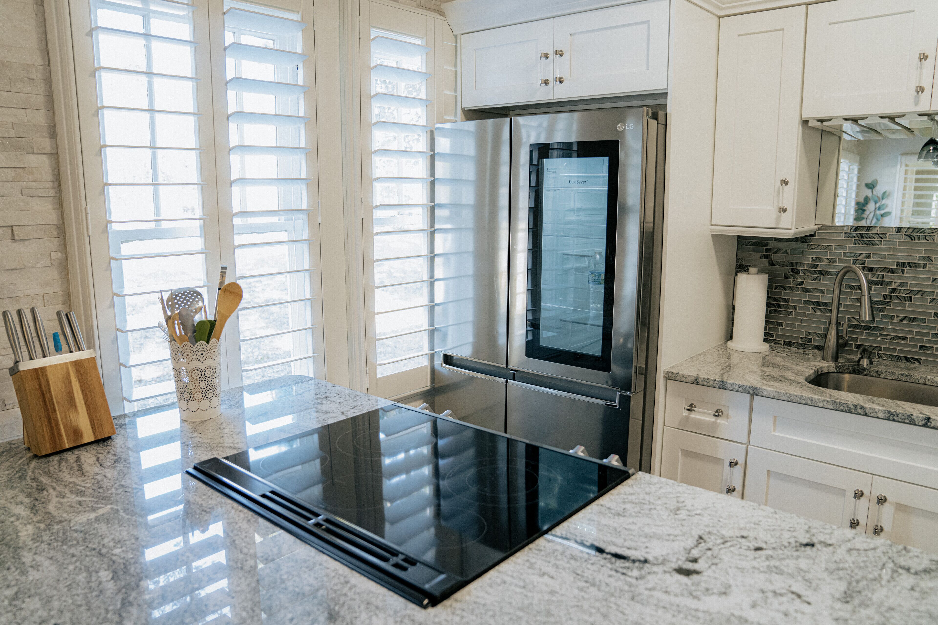 Frigorifero, microonde, forno, piano cottura