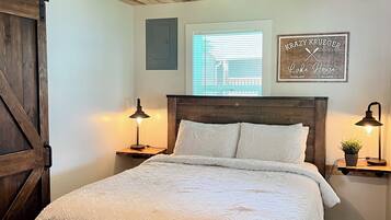 3 bedrooms, iron/ironing board, travel crib, free WiFi