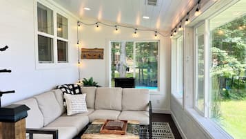 Smart TV, fireplace, books