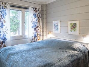 2 dormitoris, un bressol de viatge i Internet 