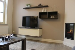 TV, fireplace, DVD player, stereo