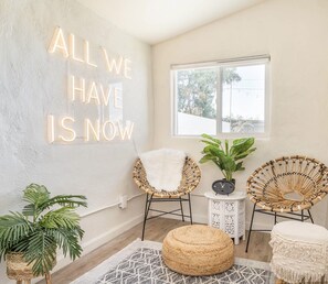 المنشأة من الداخل