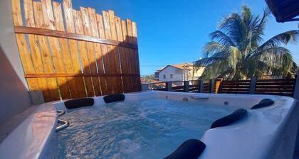 RiqueHouse: House with Hydro 500m from the beach
