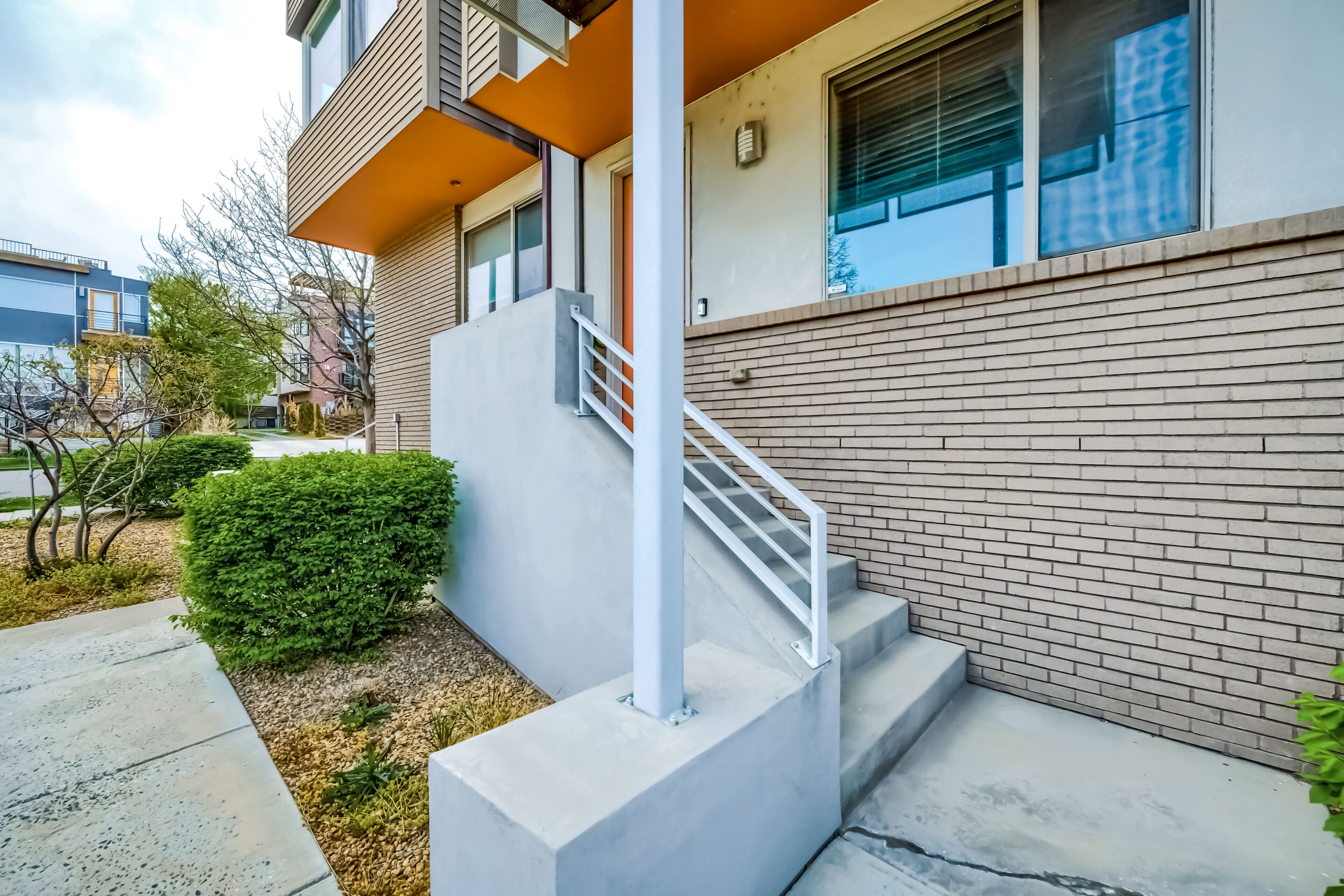Location!! 2 Bedroom Townhouse w/ Rooftop Deck in LoHi