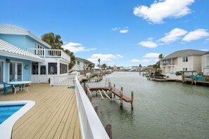 Property grounds - 3 Bedroom Waterfront home with Pool and boat dock (Rockport)