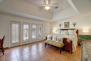 4 bedrooms, free WiFi, bed sheets, wheelchair access