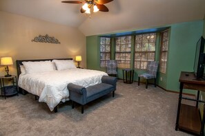5 bedrooms, iron/ironing board, free WiFi, bed sheets - Granite Creek Retreat- Beautiful 5 Bedroom Home 5 minutes from Whiskey Row (Prescott)