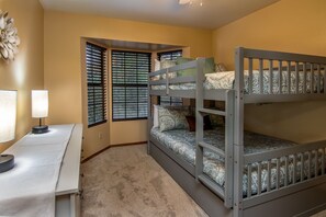 5 bedrooms, iron/ironing board, free WiFi, bed sheets