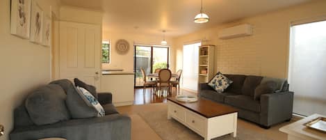 Smart TV, Netflix, streaming services