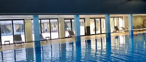 Innenpool, beheizter Pool
