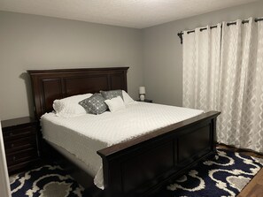 4 chambres, fer et planche à repasser, Wi-Fi gratuit, draps fournis