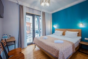 Frette Italian sheets, premium bedding, memory-foam beds - Central Gate Hotel (Tbilisi)