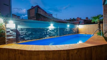 Seasonal outdoor pool