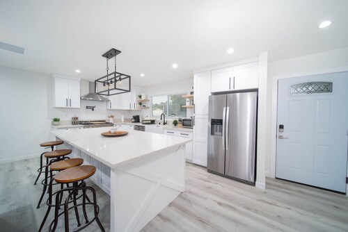 Great getaway close to Castaic Lake, Six Flags.