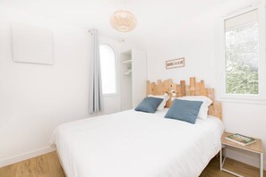 1 chambre, fer et planche Ă repasser, Wi-Fi gratuit, draps fournis