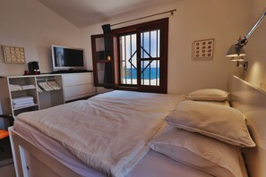 2 bedrooms, iron/ironing board, travel crib, free WiFi