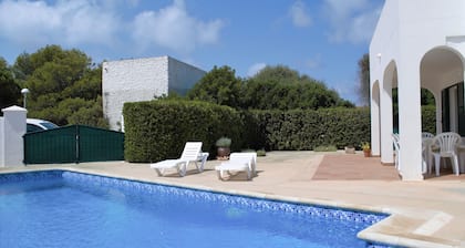 Pleasant villa with pool and air conditioning.