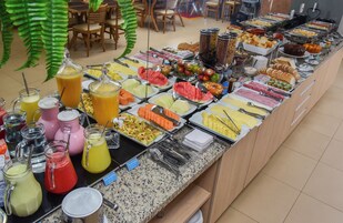 Desayuno bufé gratuito y diario