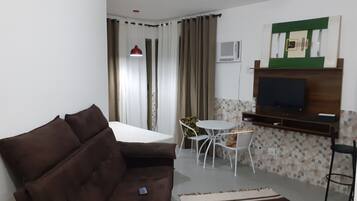 Smart TV, table tennis