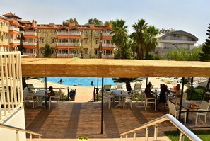 2 bars/lounges, poolside bar, beach bar - Nora Suit Hotel (Manavgat)