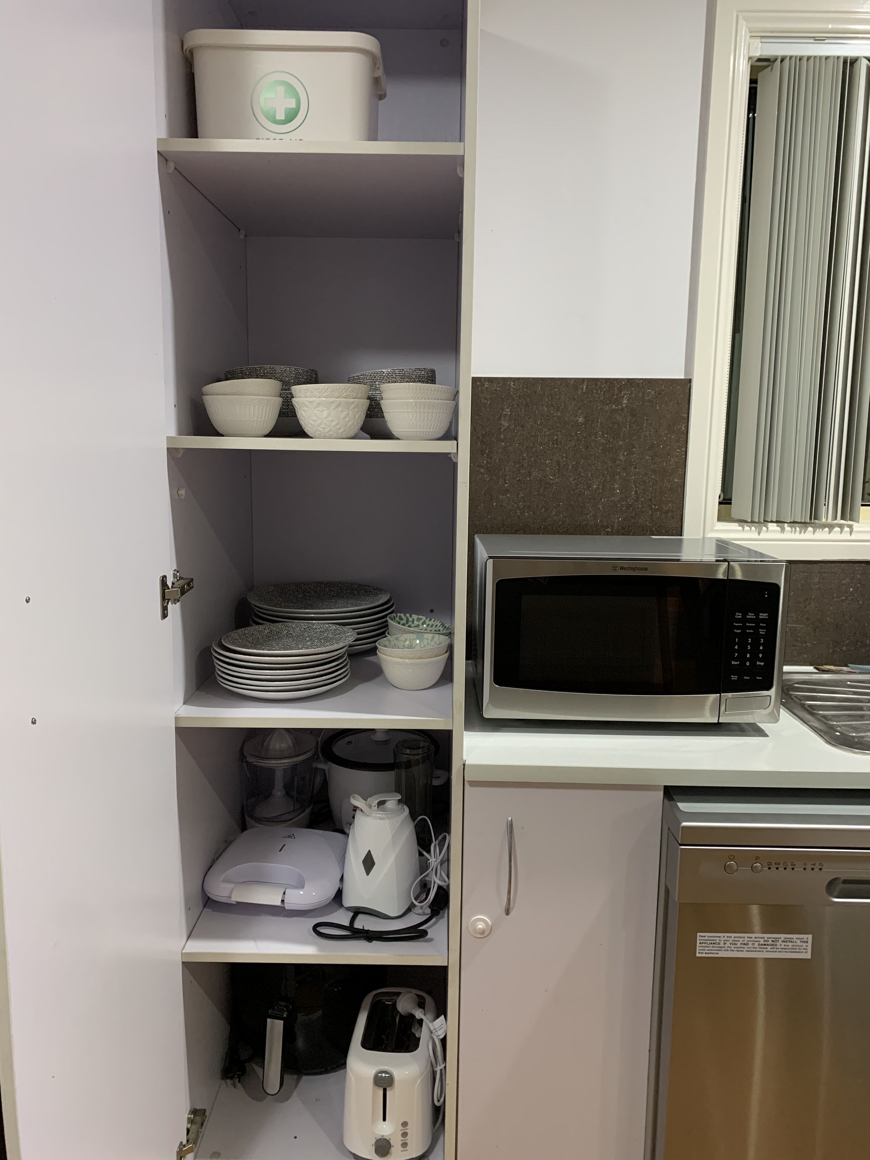 Cozy 3BR+ free dryer+ free parking-lockable front gate — image 12