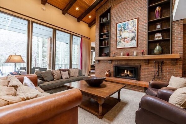 Living room - Sunburst Duplex with Private Hot Tub on the Back Deck by RedAwning (Vail)