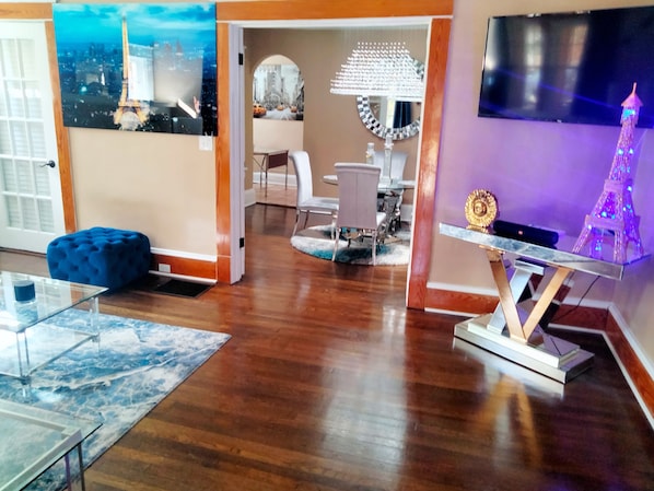 Nicht klassifiziertes Bild, 1 von 33, Schaltfläche