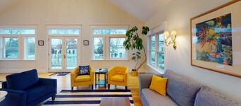 Wonderful Main Street Location, next to the HS Historical Society!