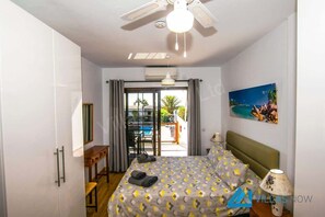 4 bedrooms, in-room safe, iron/ironing board, free WiFi