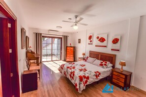 4 chambres, fer et planche Ă repasser, Wi-Fi gratuit, draps fournis