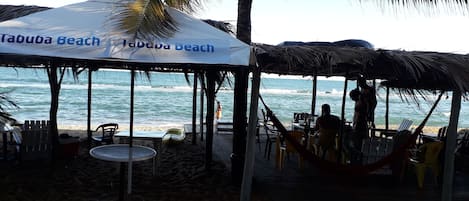 In Strandnähe, Strandtücher