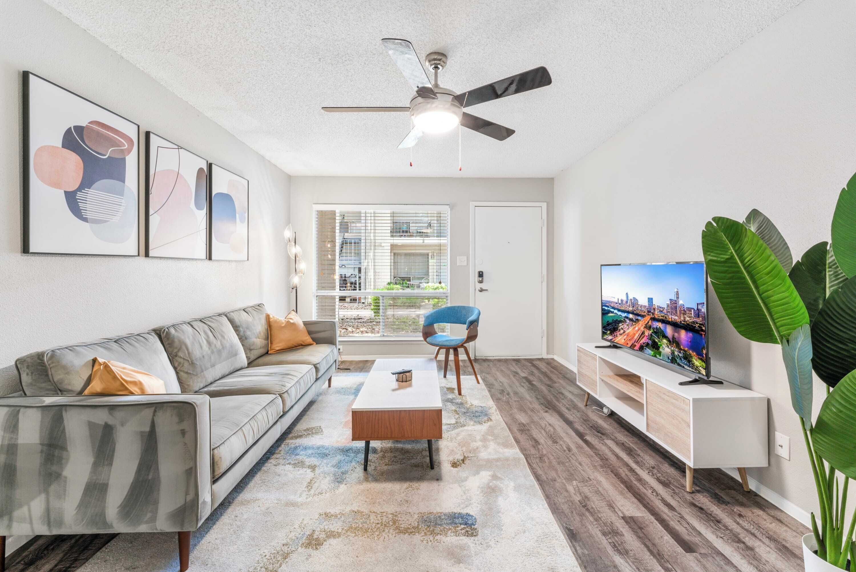 TV, Hulu, strømmetjenester og kontorer