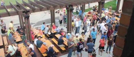 屋外ダイニングエリア