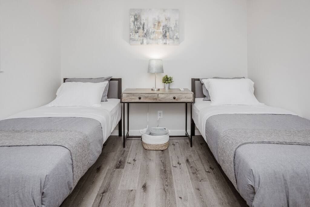 2 bedrooms, iron/ironing board, free WiFi, bed sheets