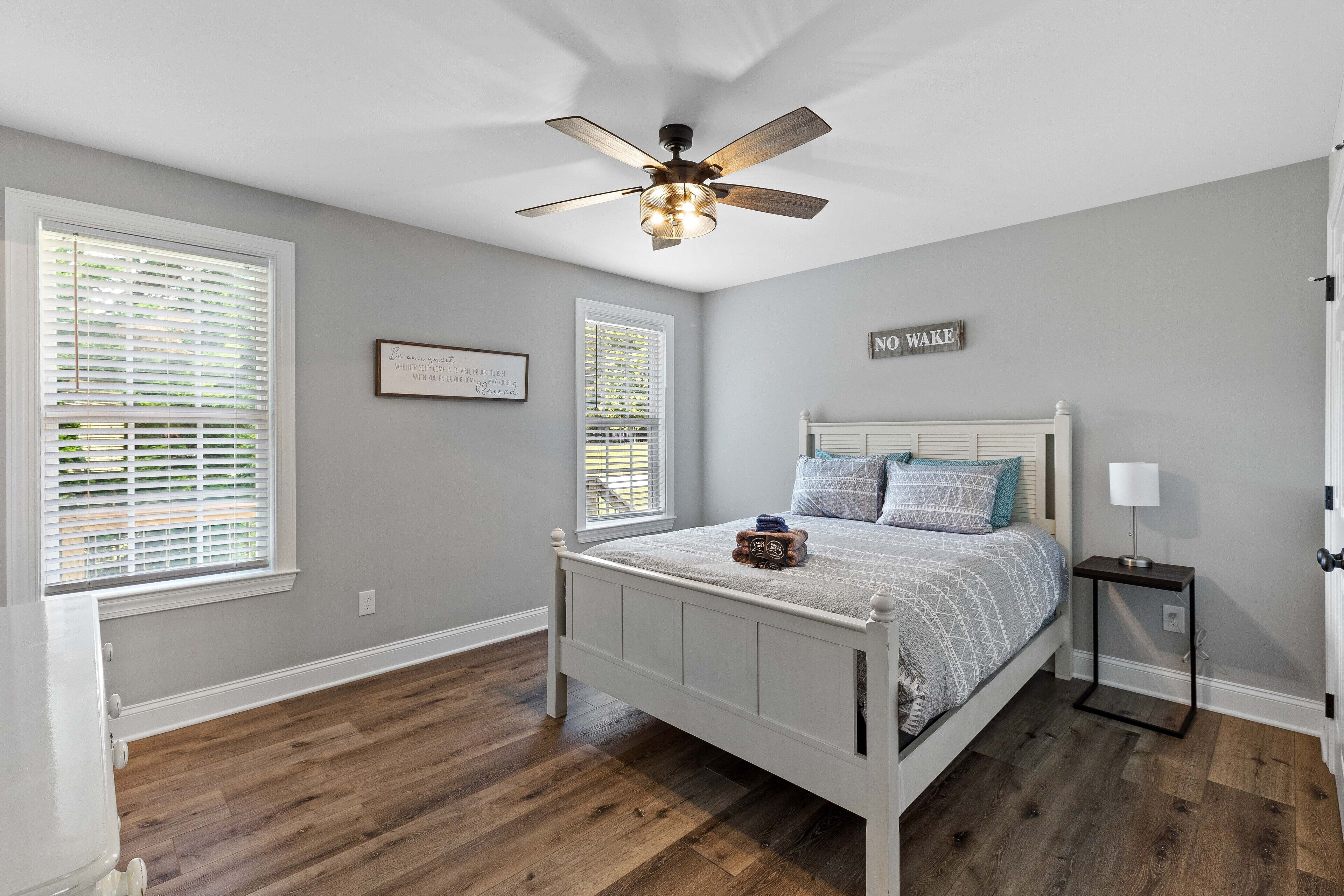 2 makuuhuonetta, työpöytä, silitysrauta/-lauta, Wi-Fi