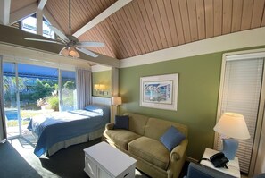 1 bedroom, iron/ironing board, WiFi, bed sheets - Studio at Village of Palmetto Dunes. Great Location, 5-minute walk to beach. (Hilton Head Island)