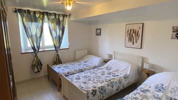 2 chambres, fer et planche Ă repasser, Wi-Fi, draps fournis