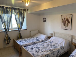 2 bedrooms, iron/ironing board, WiFi, bed sheets