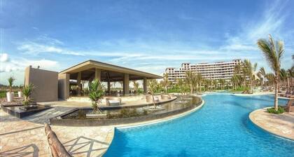 Luxury apartment in Acapulco diamond