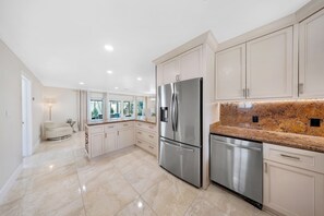 Interior - Luxury Villa-Heated Amazing Pool-6min to the Beach (Fort Lauderdale)