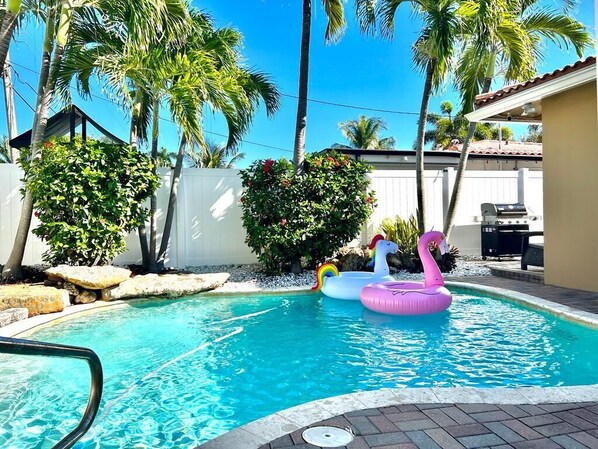 Outdoor pool, a heated pool