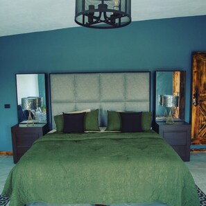 4 bedrooms, iron/ironing board, free WiFi, bed sheets