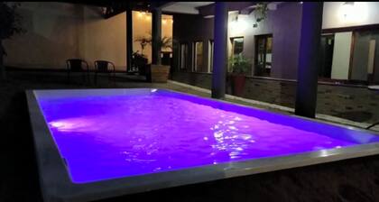 Casa estilo California a 15 min de la Isla San Marcos y a 5 min. Del sabinal.
