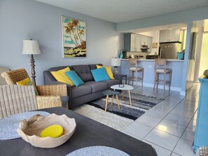 Smart TV, DVD player, books, offices
