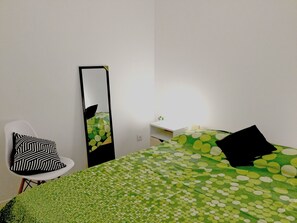 1 quarto, Wi-Fi de cortesia, roupa de cama