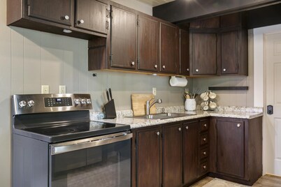 COZY🏡CABIN NEAR⛰BRIAN HEAD☀️ZION🌄BRYCE CANYON 🏞WITH📡Wi-Fi 🐶 PET FRIENDLY 