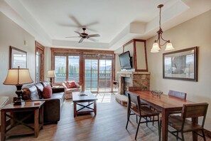 TV, fireplace, DVD player