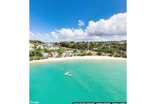 Lower villa with magnificent sea view